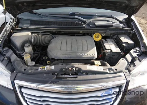 2015 Chrysler Town & Country Touring-L from USA, damaged, VIN 2C4RC1CG1FR540100